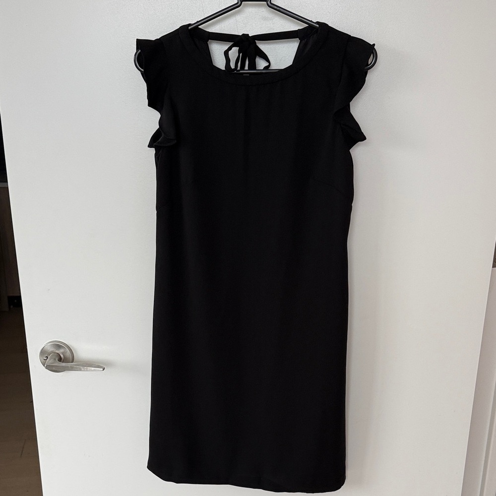 Classic Black Sleeveless Tie-Back Shift Dress